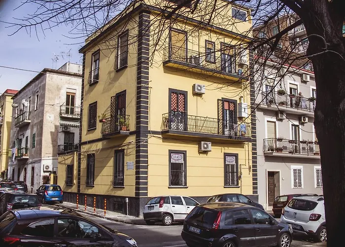 Bed & Breakfast Lady-B Napoli